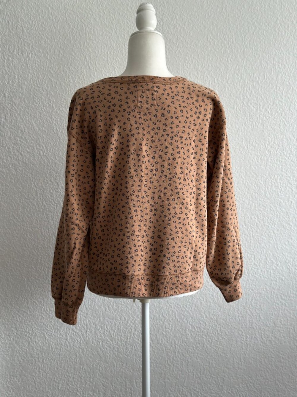 Abercrombie & Fitch Leopard Print Sweatshirt Small Brown Animal Print Pullover - Picture 5 of 7